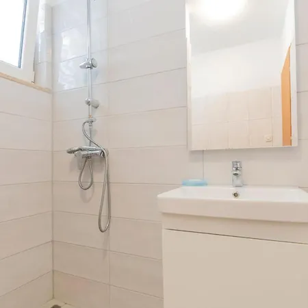 Three-bedroom In Vinjani Gornji Vikendica