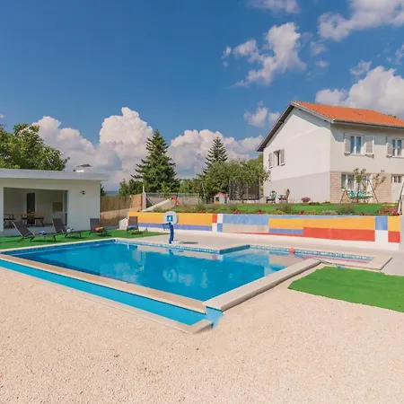 Holiday home 3 Bedroom Gorgeous In Vinjani Gornji *